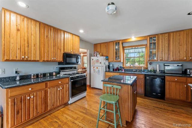 1591 Baldwin Road, Lapeer, MI 48446
