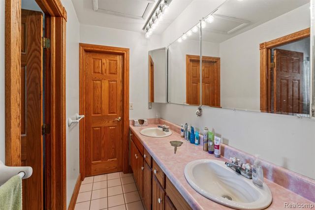 1591 Baldwin Road, Lapeer, MI 48446