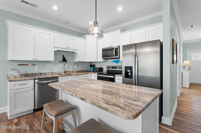 510 W St George Street, Southport, NC 28461