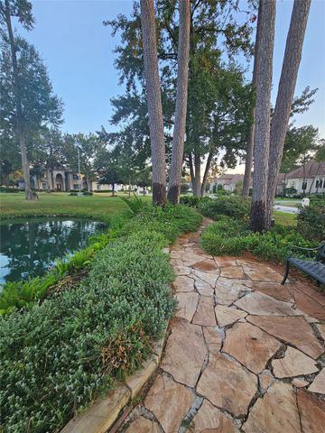 16019 Bridges Fairway Lane, Houston, TX 77068