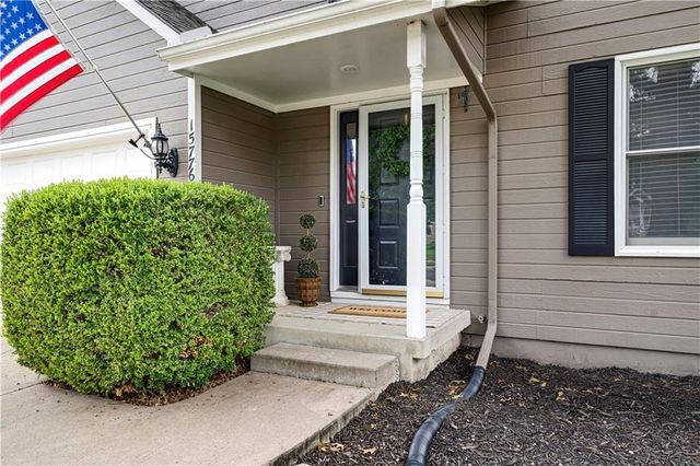 15776 Horton Court, Overland Park, KS 66223