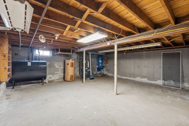 269 Great Swamp Road, Glastonbury, CT 06033