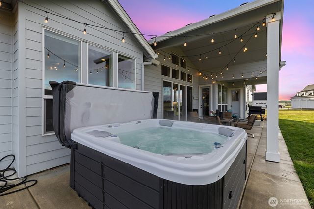408 Tulip Lane, Woodland, WA 98674