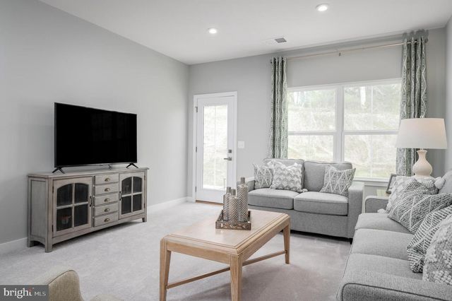 6056 LANCING DR, Sykesville, MD 21784
