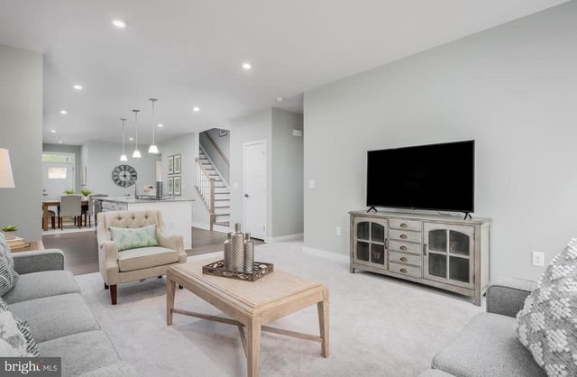 6056 LANCING DR, Sykesville, MD 21784