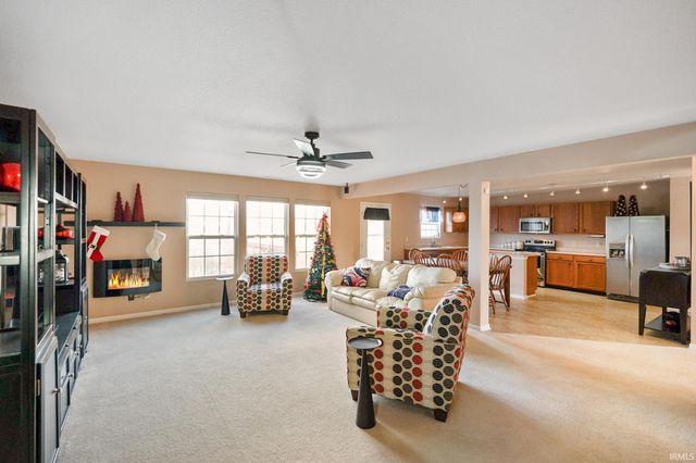 3052 W Meadowbend Drive, Monrovia, IN 46157