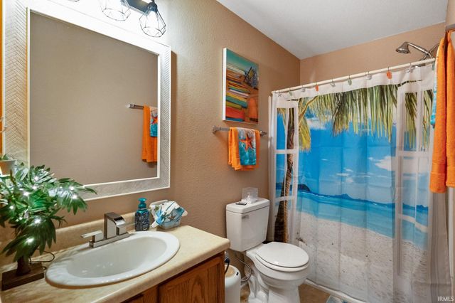 3052 W Meadowbend Drive, Monrovia, IN 46157