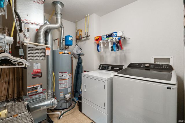 3052 W Meadowbend Drive, Monrovia, IN 46157