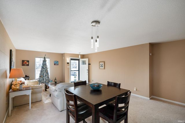 3052 W Meadowbend Drive, Monrovia, IN 46157