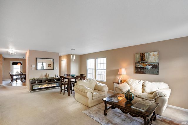 3052 W Meadowbend Drive, Monrovia, IN 46157