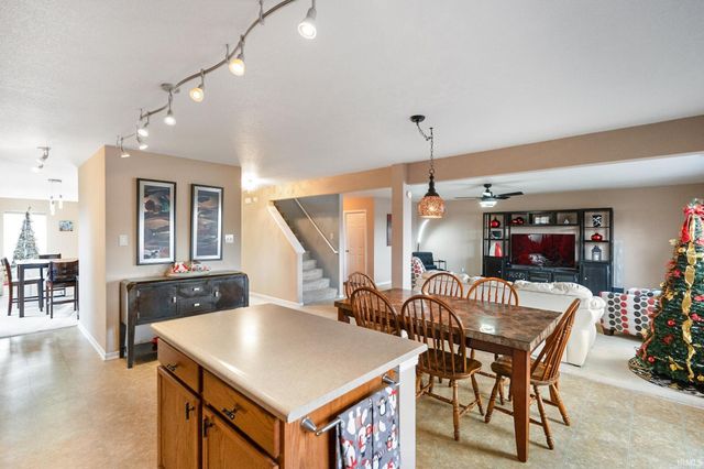 3052 W Meadowbend Drive, Monrovia, IN 46157