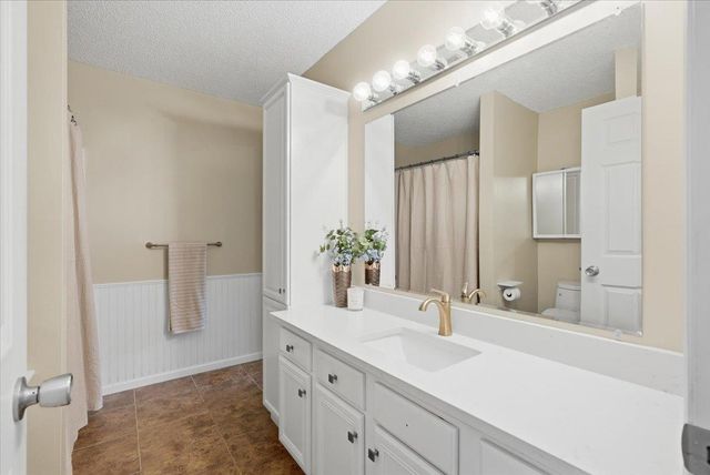 31225 Peninsula Avenue, Lindstrom, MN 55045