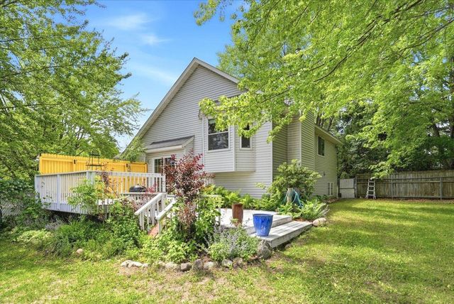 31225 Peninsula Avenue, Lindstrom, MN 55045