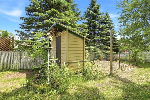 31225 Peninsula Avenue, Lindstrom, MN 55045
