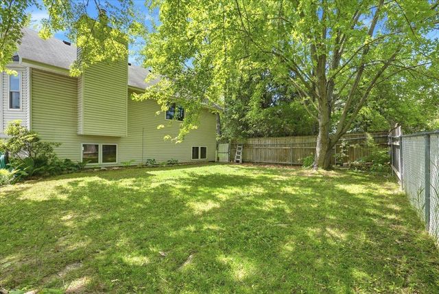31225 Peninsula Avenue, Lindstrom, MN 55045