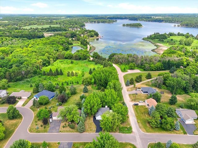 31225 Peninsula Avenue, Lindstrom, MN 55045