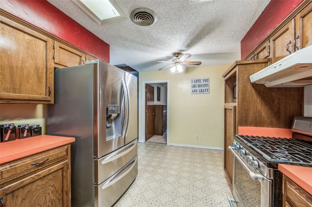 508 S Pedigo Street, Pilot Point, TX 76258