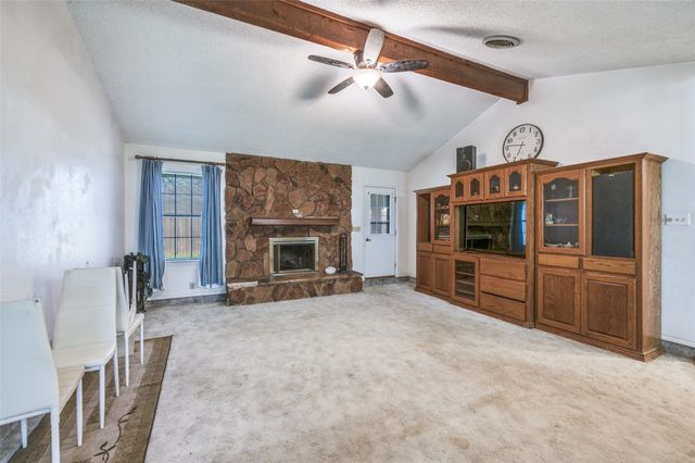 508 S Pedigo Street, Pilot Point, TX 76258