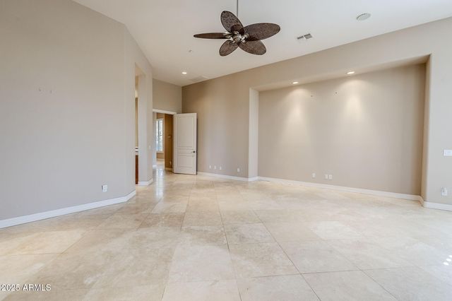 8037 E THORNTREE Drive, Scottsdale, AZ 85266