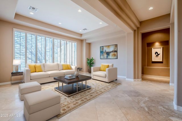 8037 E THORNTREE Drive, Scottsdale, AZ 85266