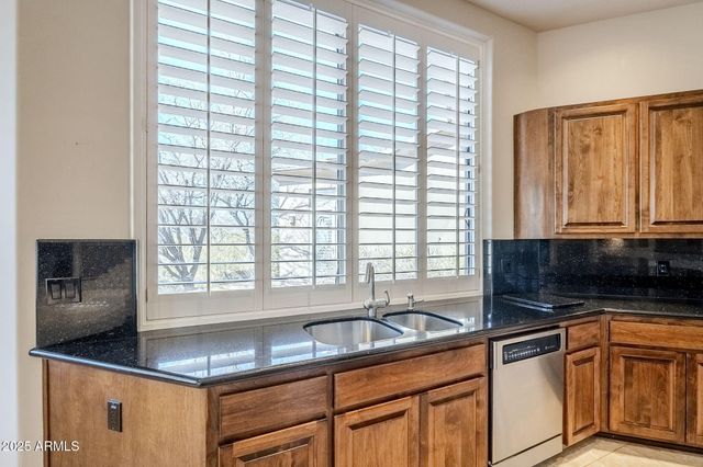 8037 E THORNTREE Drive, Scottsdale, AZ 85266