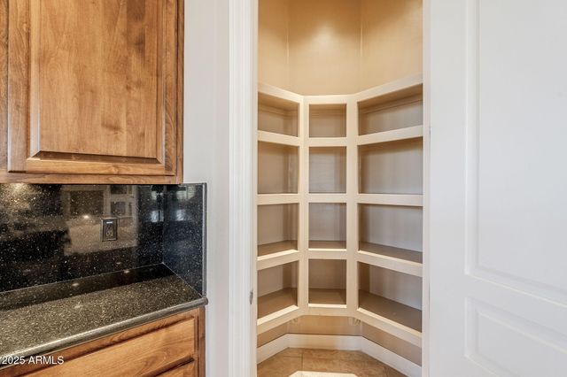 8037 E THORNTREE Drive, Scottsdale, AZ 85266