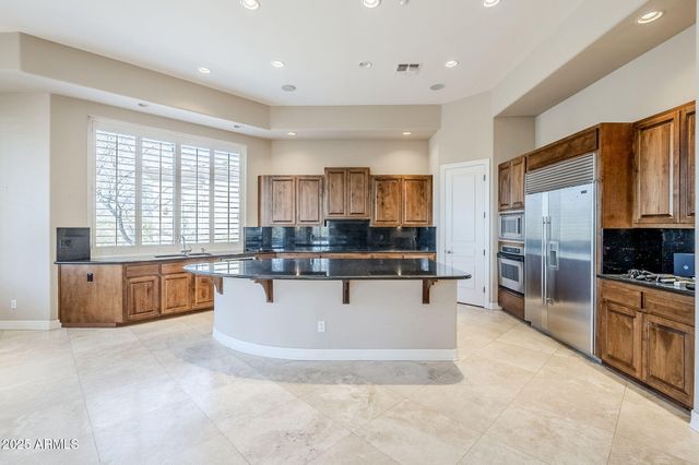 8037 E THORNTREE Drive, Scottsdale, AZ 85266