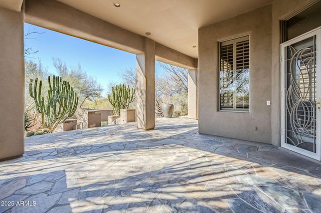 8037 E THORNTREE Drive, Scottsdale, AZ 85266