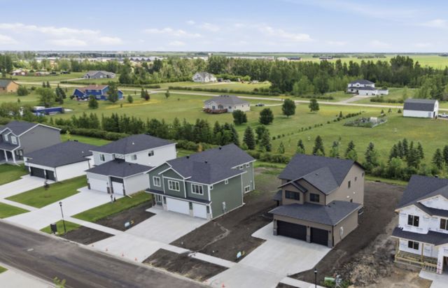 10350 Burgundy Drive, Horace, ND 58047