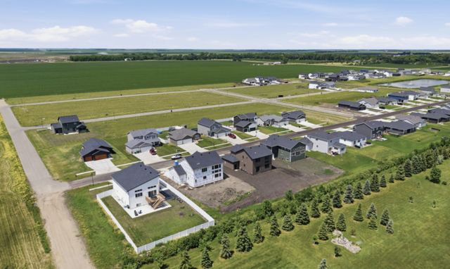10350 Burgundy Drive, Horace, ND 58047
