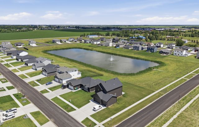 10350 Burgundy Drive, Horace, ND 58047
