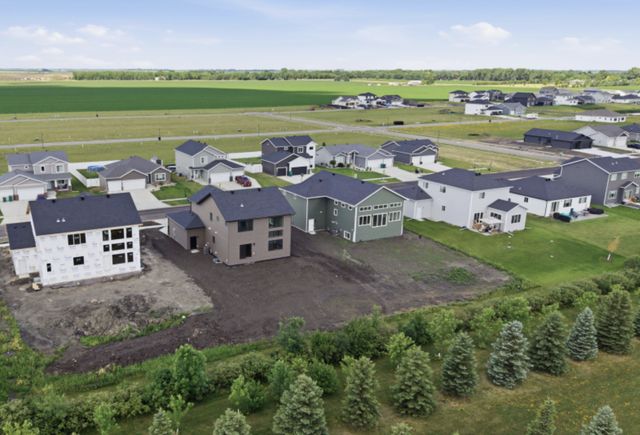 10350 Burgundy Drive, Horace, ND 58047