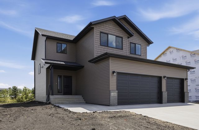 10350 Burgundy Drive, Horace, ND 58047