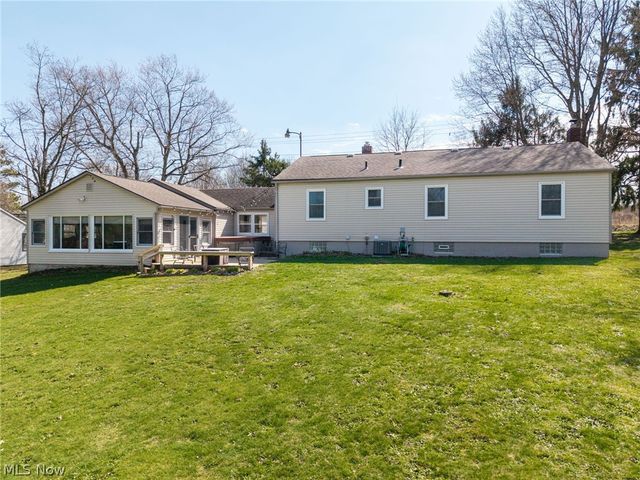 2427 Wadsworth Road, Norton, OH 44203