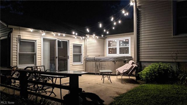 2427 Wadsworth Road, Norton, OH 44203