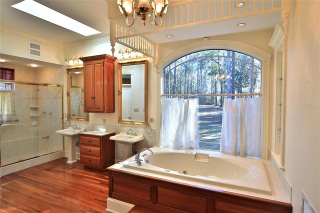 15551 NW HIGHWAY 225, Reddick, FL 32686