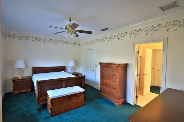 15551 NW HIGHWAY 225, Reddick, FL 32686