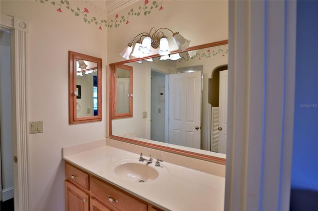 15551 NW HIGHWAY 225, Reddick, FL 32686