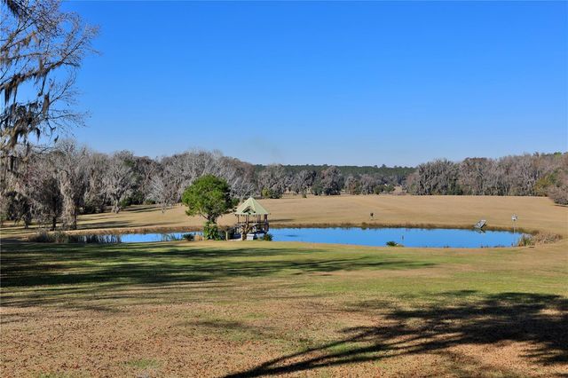 15551 NW HIGHWAY 225, Reddick, FL 32686