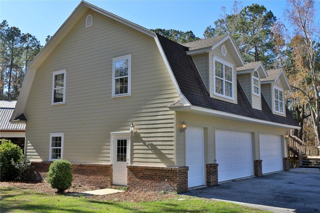 15551 NW HIGHWAY 225, Reddick, FL 32686