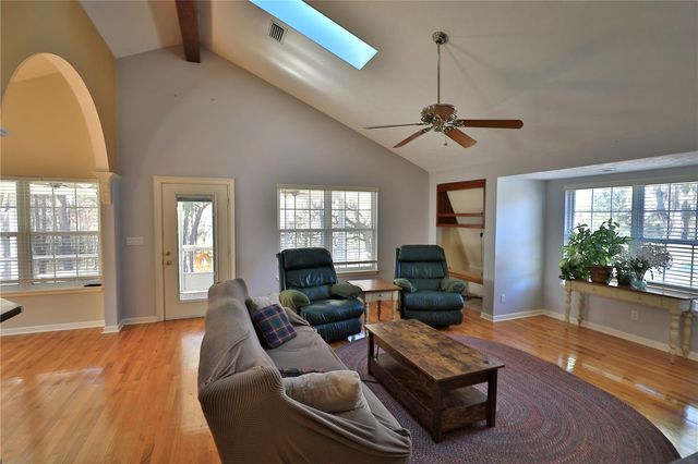 15551 NW HIGHWAY 225, Reddick, FL 32686