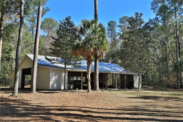 15551 NW HIGHWAY 225, Reddick, FL 32686