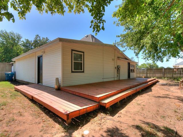 305 SE 1st Street, Tuttle, OK 73089