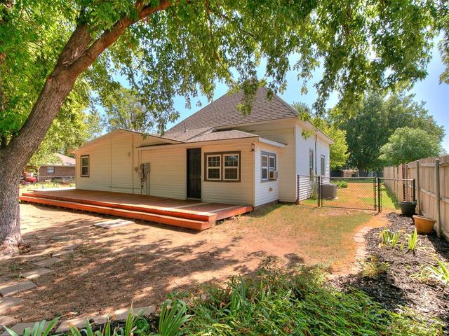 305 SE 1st Street, Tuttle, OK 73089