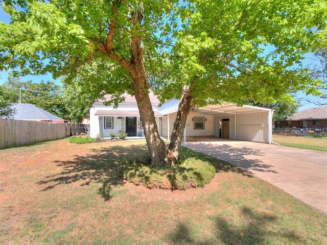 305 SE 1st Street, Tuttle, OK 73089