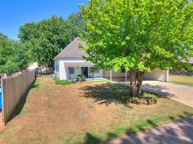 305 SE 1st Street, Tuttle, OK 73089