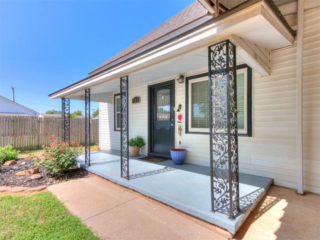 305 SE 1st Street, Tuttle, OK 73089