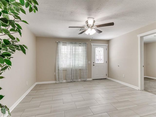 305 SE 1st Street, Tuttle, OK 73089