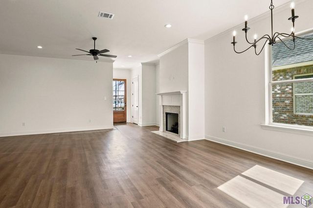 3247 Creekmere Ln, Baton Rouge, LA 70810