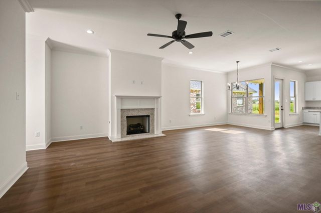 3247 Creekmere Ln, Baton Rouge, LA 70810